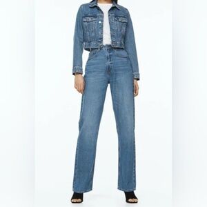 H&M 90's Straight High Waist Jeans in Light Indigo - Size 6 - NWT